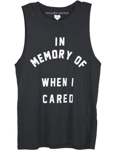 IN MEMORY WHEN I CARED FEATHER HEARTS GRAPHIC TEE